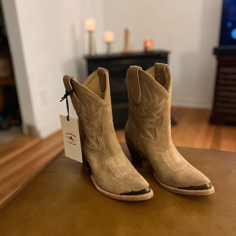 Idyllwind Tan Suede Western Boots